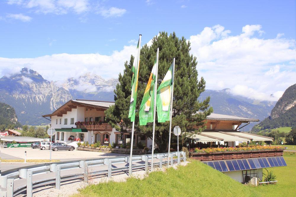 Zum Senner Suites Zillertal (Adults Only) Schlitters Bagian luar foto
