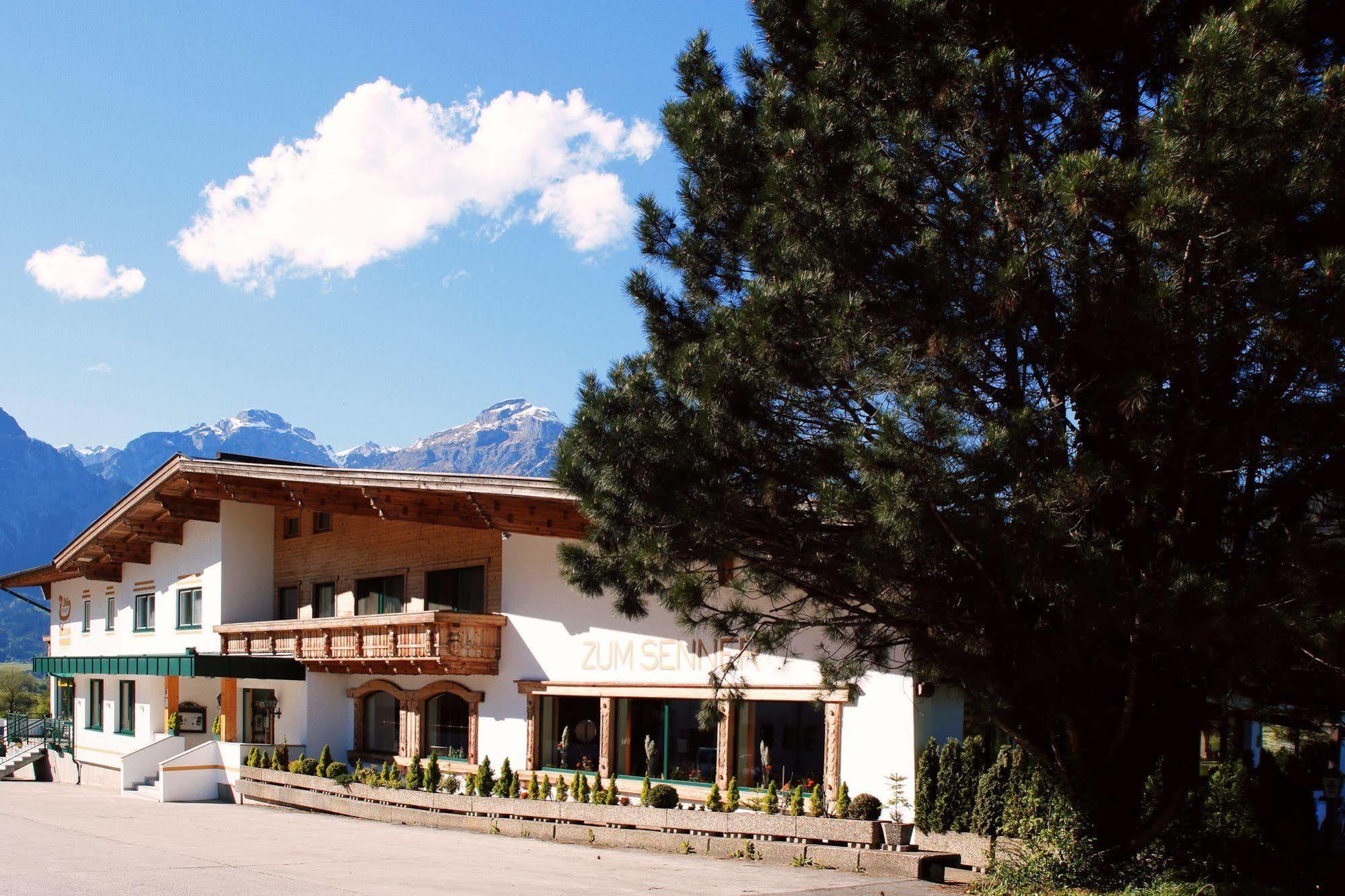 Zum Senner Suites Zillertal (Adults Only) Schlitters Bagian luar foto